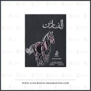 Schiefergraues Set mit dem galoppierenden Pferd „Al Faris d’Arabiyat Prestige“, Eau de Parfum 100 ml