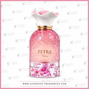 Flacon Petra Viola Lattafa eau de parfum 100 ml dome rose capot blanc en corolle