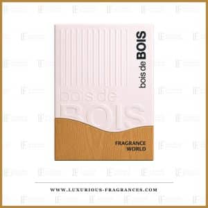 Sada parfému Bois De od Fragrance World, biele a svetlé drevené puzdro s reliéfnym vzorom